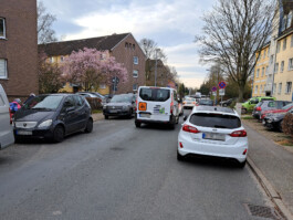 BarneLAB Beteiligungswerkstatt Wunstorf zukunftsfähige Mobilität Barnestraße Verkehrswende Anwohner Vorbote der Mobilitätswende Kunst Kunstinstallation Autos