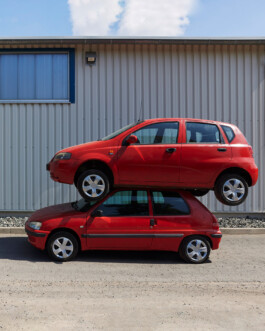  BarneLAB Beteiligungswerkstatt Wunstorf zukunftsfähige Mobilität Barnestraße Verkehrswende Anwohner Vorbote der Mobilitätswende Kunst Kunstinstallation Autos